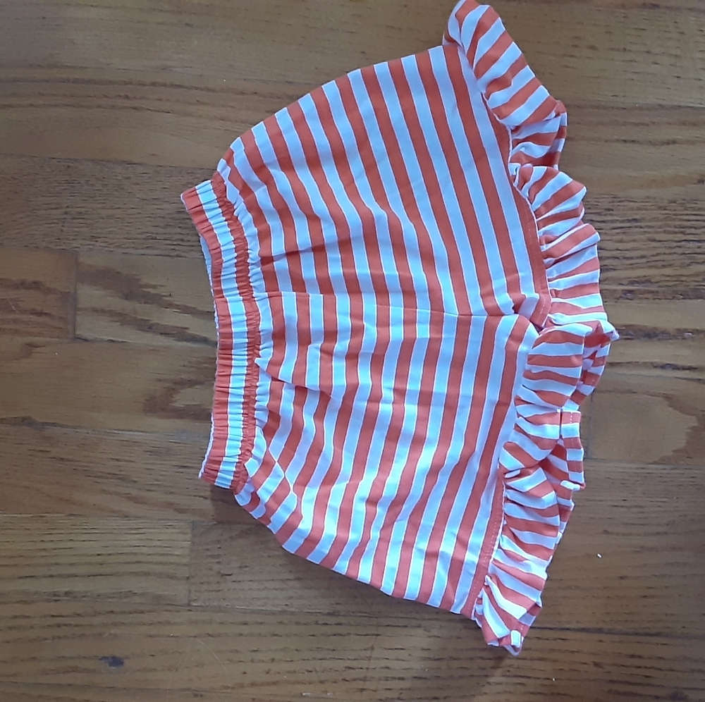 Kids ruffled shorts
